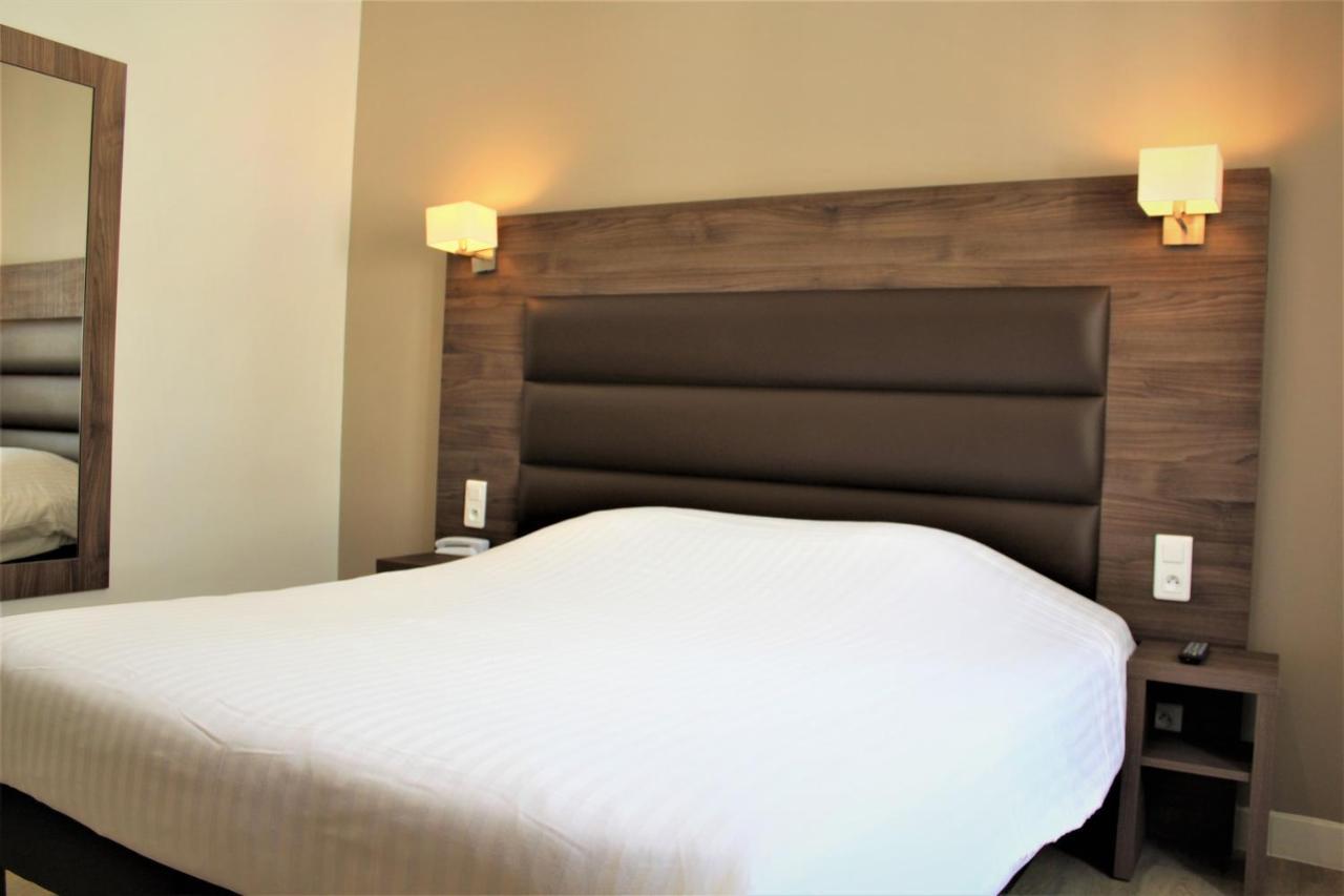 Royal Hotel Angers Exterior foto